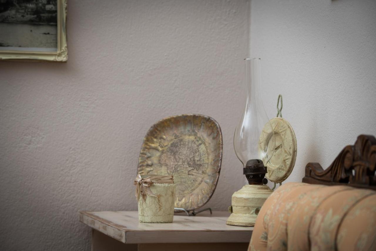 Apartment Antique